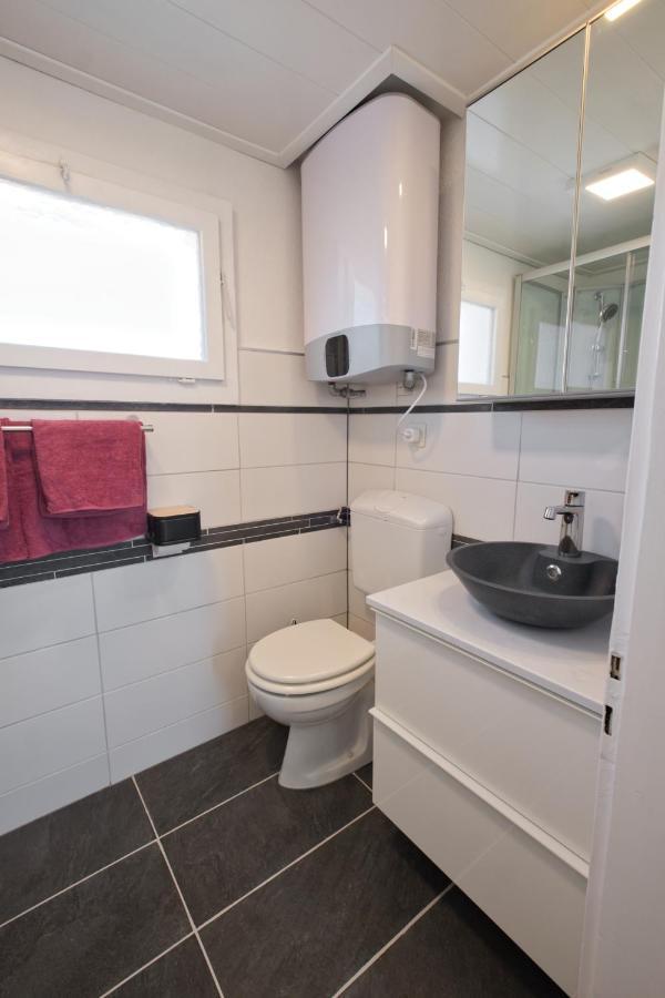 Lake Getaway Apartment With Private Entrance, Right On The Lake Constance Cycle Path, Barbecue Area, Free Wifi, Netflix And Free Bikes Salmsach Exterior photo